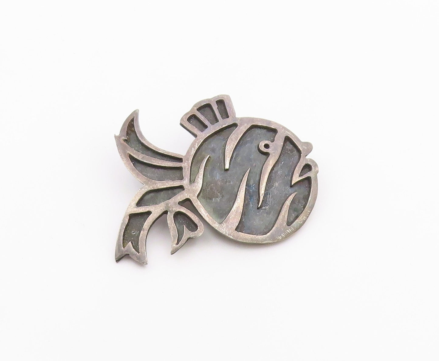 925 Sterling Silver  Vintage Oxidized Swimming Fish Motif Brooch Pin  BP3427
