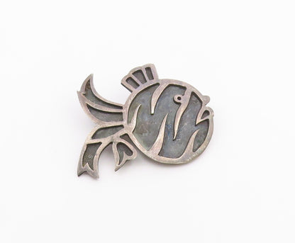 925 Sterling Silver  Vintage Oxidized Swimming Fish Motif Brooch Pin  BP3427