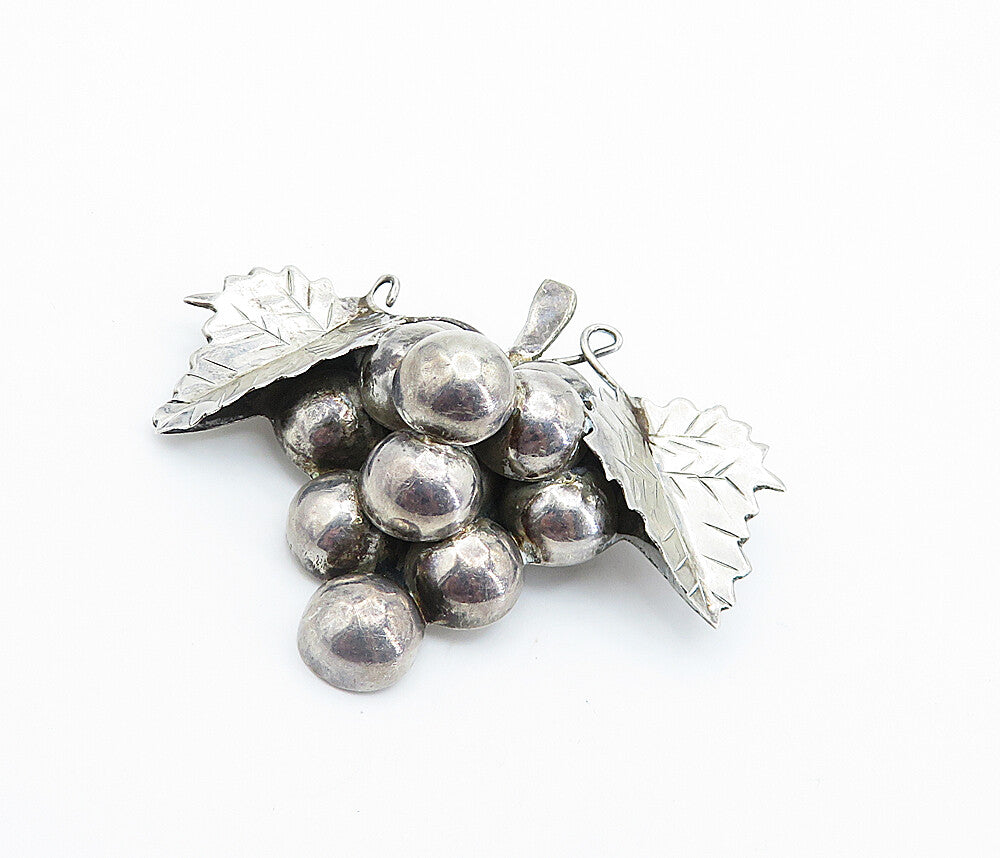 LOS BALLESTEROS 925 Sterling Silver  Vintage Grape Bunch Brooch Pin  BP2841