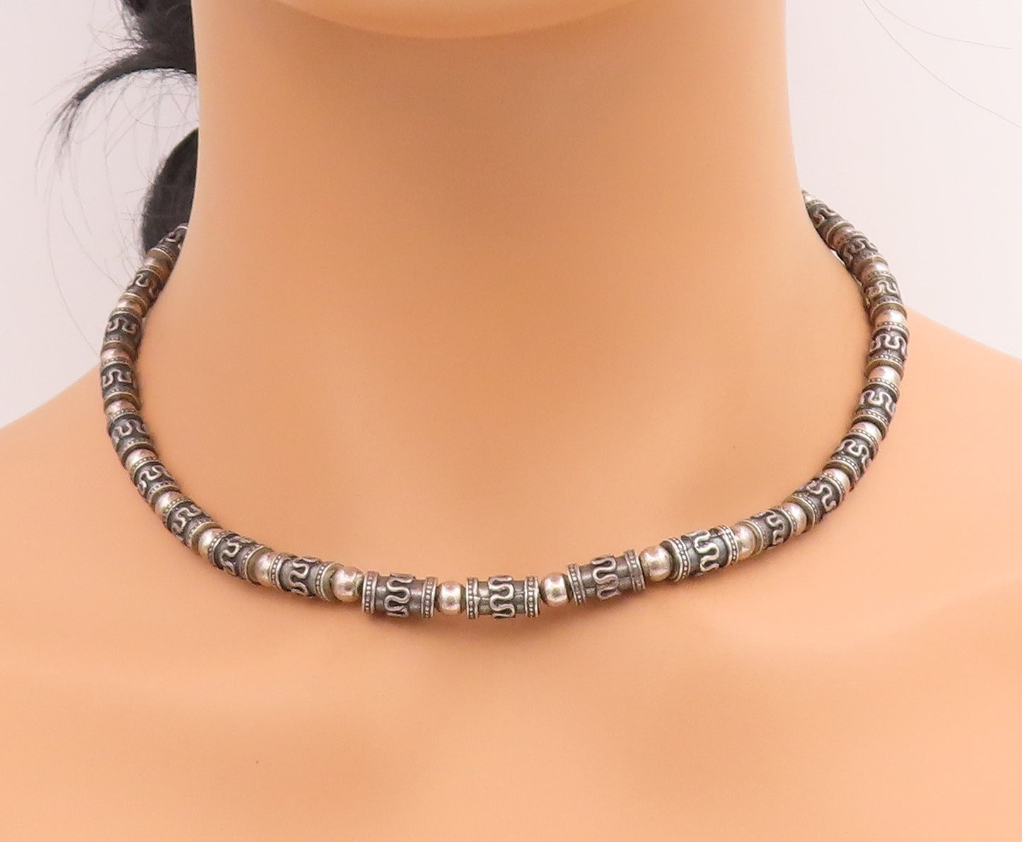 925 Sterling Silver Vintage Necklace Etched Cylindrical Patterned Bead  NE4734