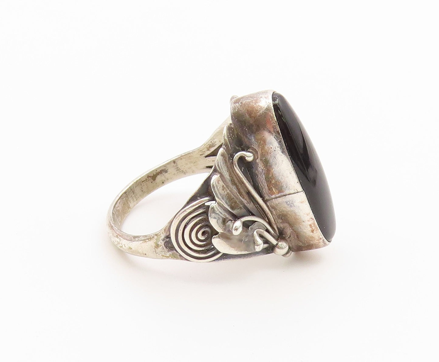 925 Sterling Silver Vintage Ring NAVAJO Onyx Feather & Scroll  Sz 8  RG36866