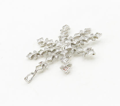 925 Sterling Silver  Sparkling Cubic Zirconia Snowflake Motif Pendant  PT12331