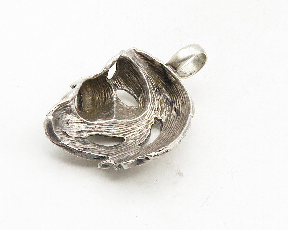 925 Sterling Silver  Vintage Diamond Cut Lion's Head Motif Pendant  PT7896