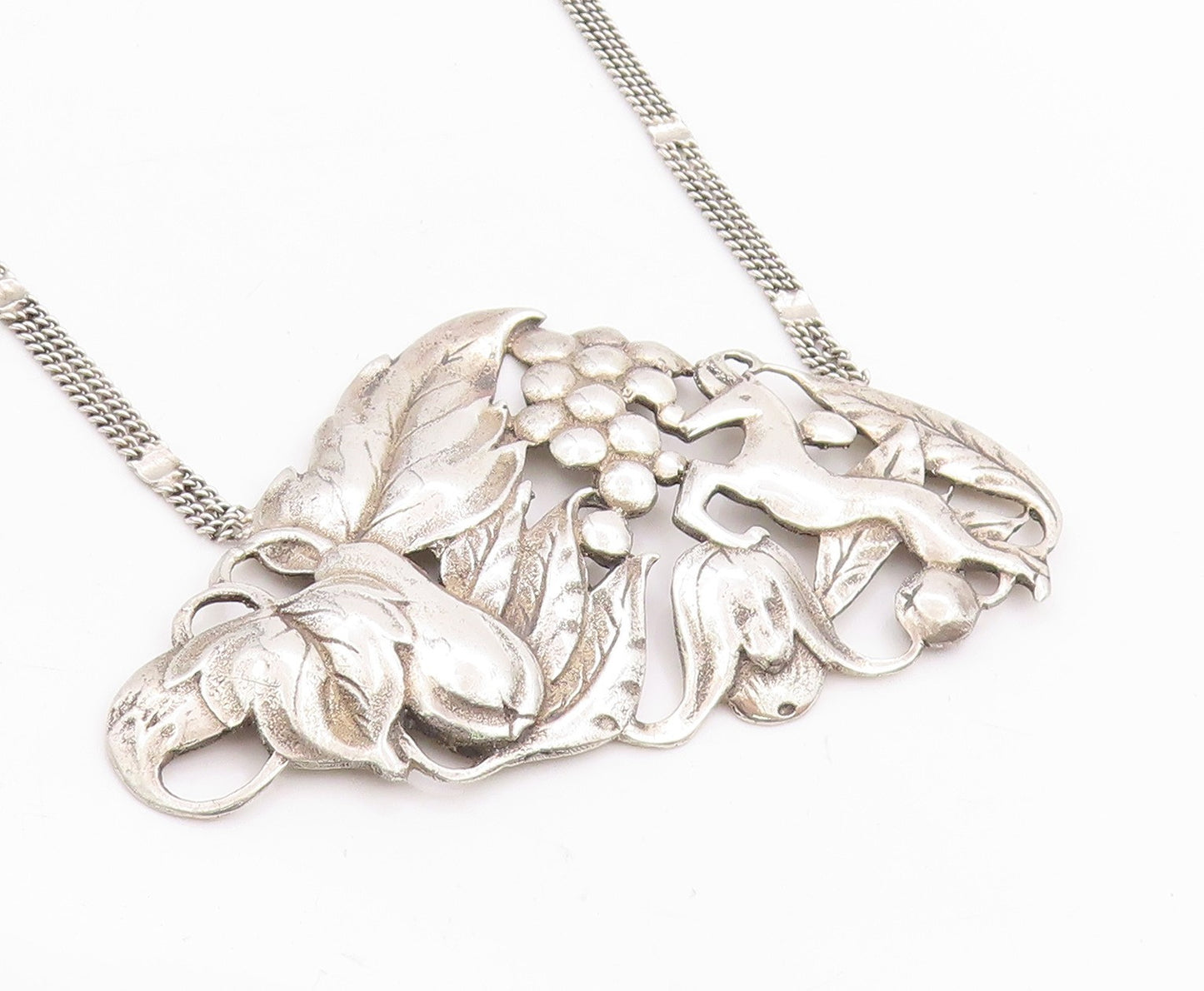 925 Sterling Silver Vintage Necklace Antique Carved Floral Pendent   NE4586