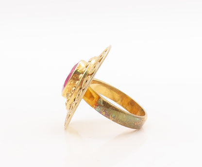 925 Sterling Silver Vintage Ring Gold Plated Carved Red Gemstone  Sz 8  RG29443