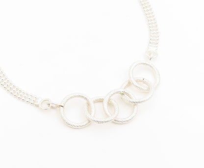 925 Sterling Silver Vintage Necklace Classic Interlocking Circle Chain  NE4874