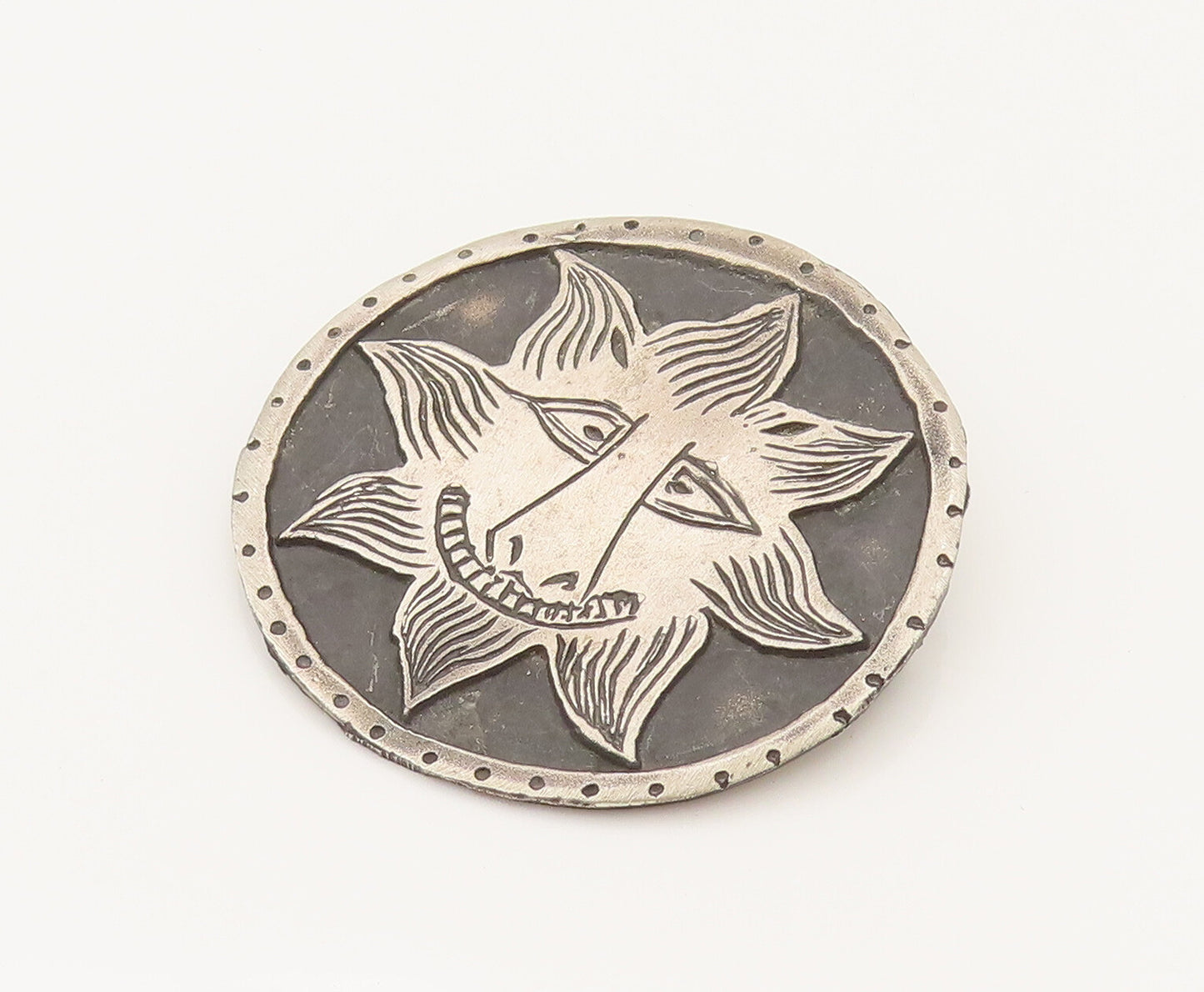 MMA 925 Sterling Silver Vintage Carved Joker Sun Face Round Brooch Pin BP10274