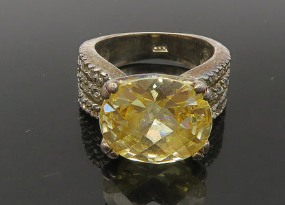 925 Sterling Silver  Vintage Shiny Cubic Zirconia Cocktail Ring Sz 7  RG22367
