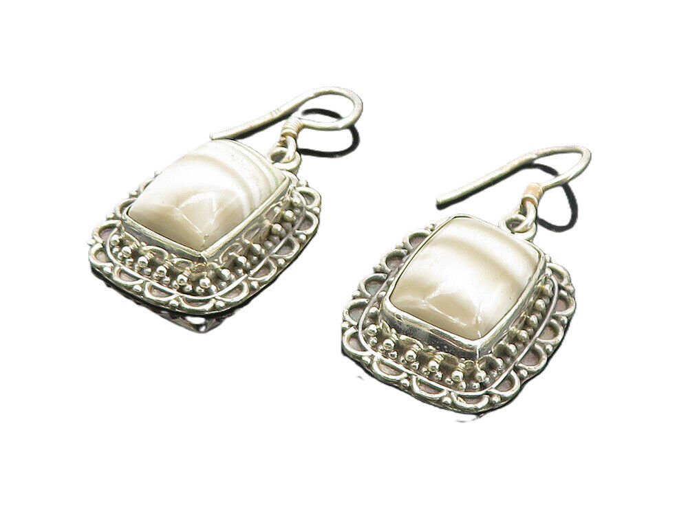 925 Sterling Silver  Vintage Cabochon Cut Grey Agate Dangle Earrings  EG3759