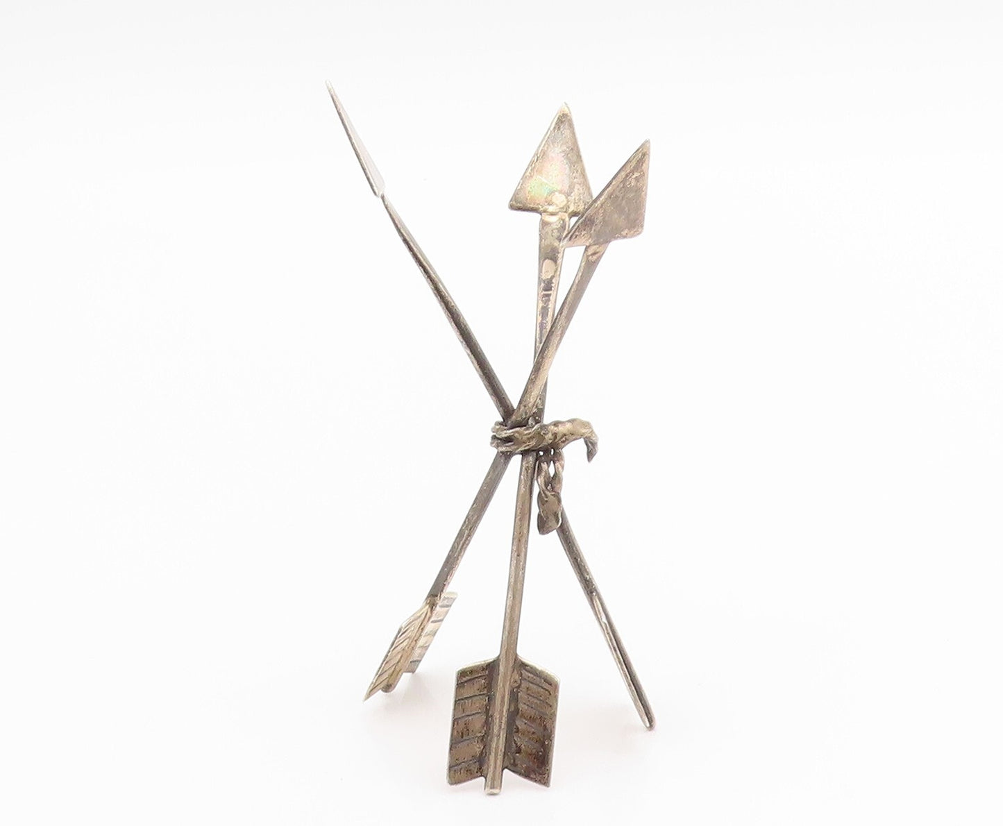 925 Sterling Silver Vintage Southwestern Dark Tone Cutout Arrow Stand TR3897