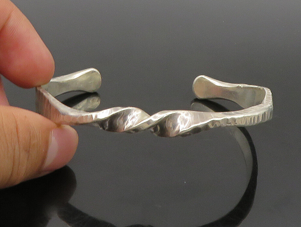LINDA ALLARD 925 Silver  Vintage Shiny Textured Twist Cuff Bracelet  BT9315