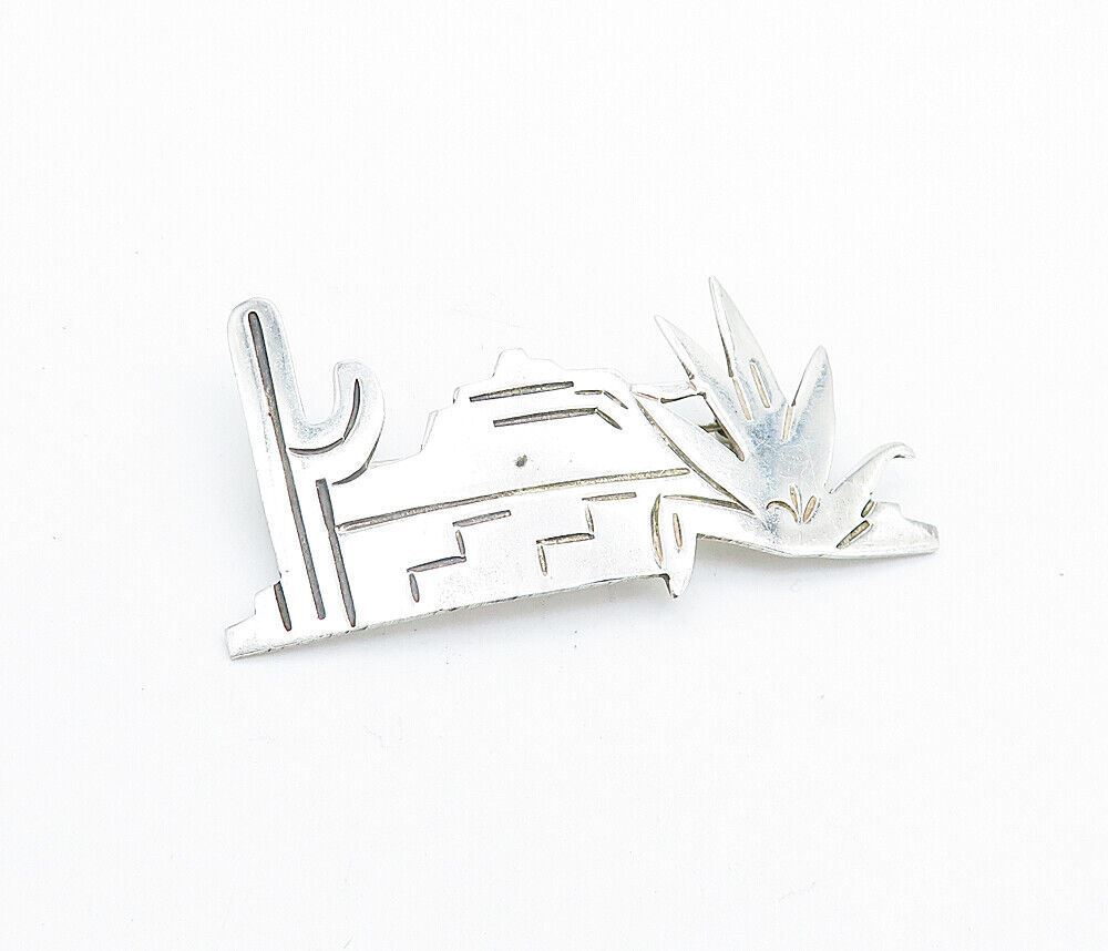 MEXICO 925 Sterling Silver  Vintage Cactus Desert Scene Brooch Pin  BP2629