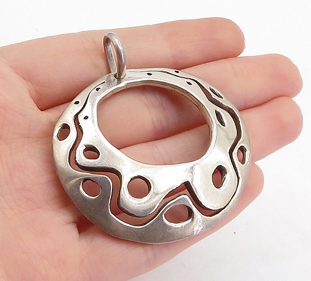 925 Sterling Silver  Vintage Modernist Round Cutout Design Pendant  PT4093