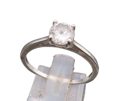 925 Sterling Silver  Vintage Minimalist Cubic Zirconia Ring Sz 8.5  RG25080