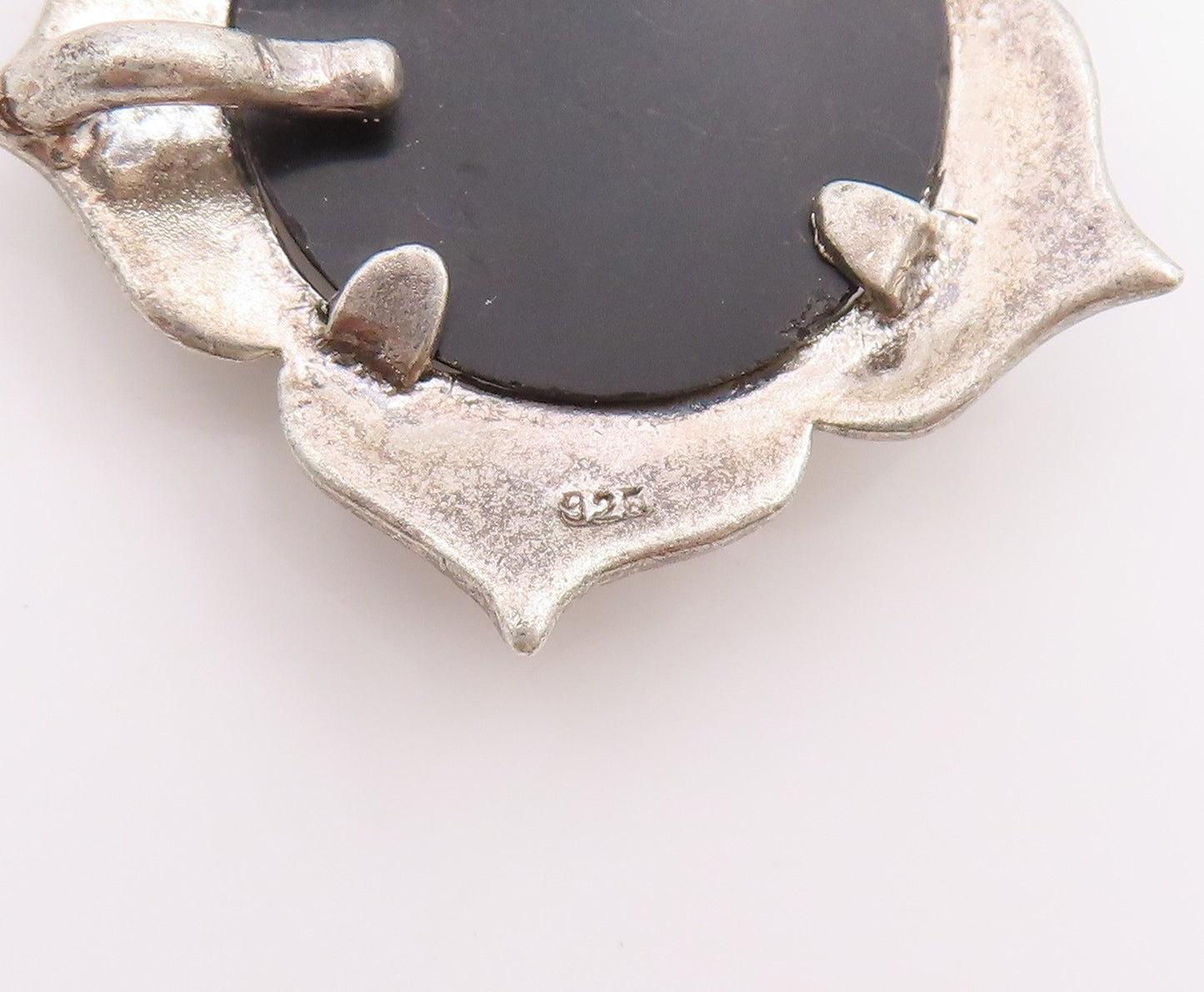 925 Sterling Silver Vintage Pendant Cabochon Onyx Floral Petal Charm  PT25486