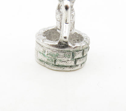 925 Sterling Silver  Vintage Shiny Petite Water Well Motif Pendant  PT13249