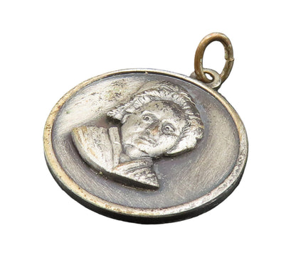 925 Sterling Silver  Vintage Antique Carved Head Round Pendant  PT20810
