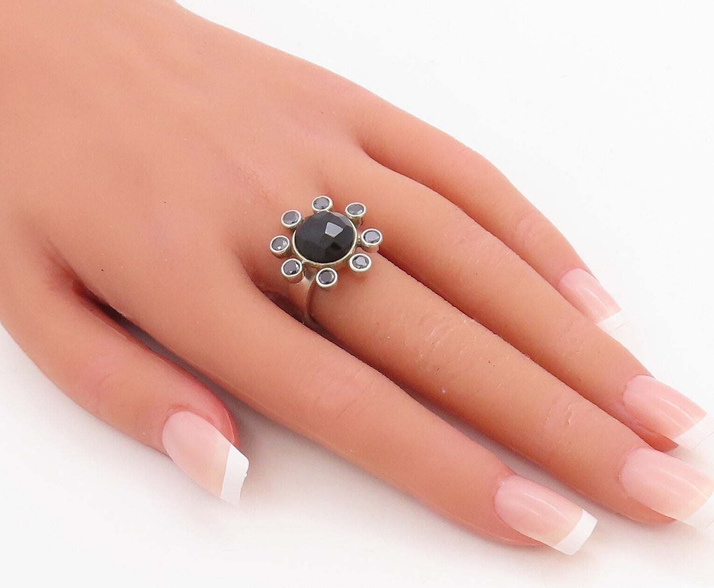 925 Sterling Silver Vintage Ring Solid Cutout Onyx Inlay Flower  Sz 7  RG30732