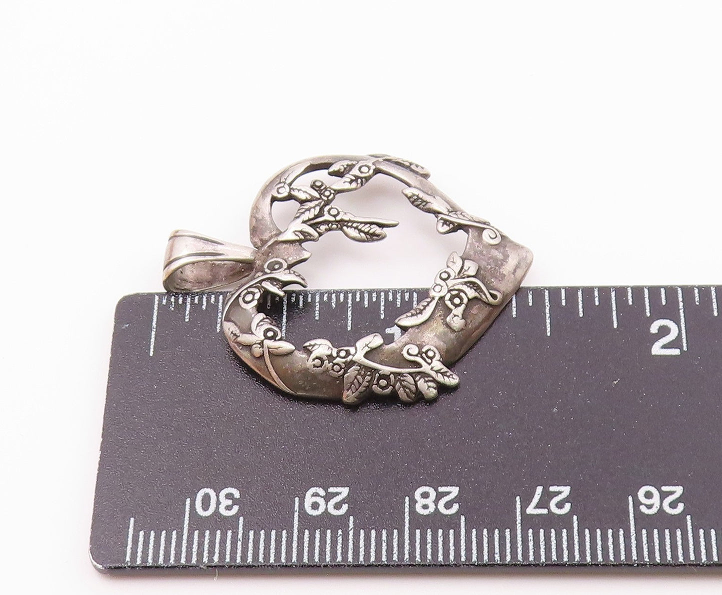 925 Sterling Silver  Vintage Mini Creeper Wrapped Carved Heart Pendant PT22231