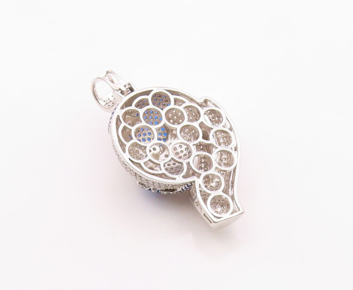 925 Silver  Vintage Cubic Zirconia & Topaz World In Hand Pendant  PT18980