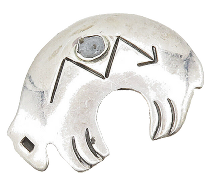 JOE DELGARITO NAVAJO 925 Silver  Vintage Arrow Etched Bear Brooch Pin  BP6246