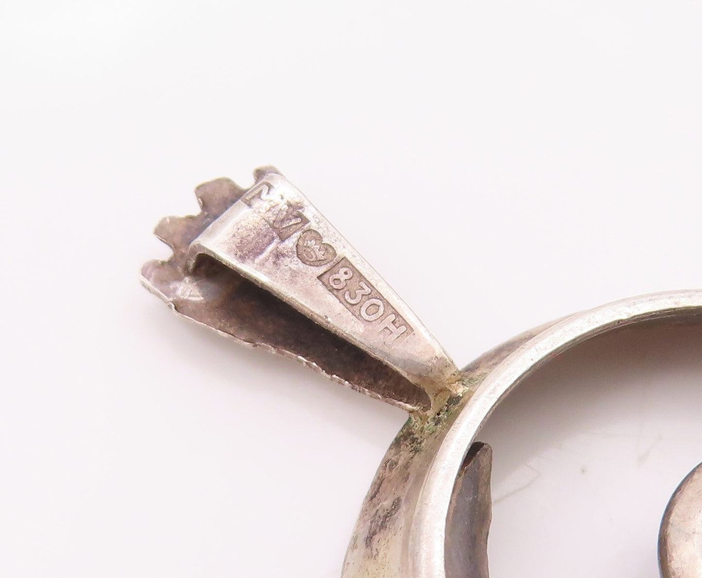 EUROPEAN 925 Sterling Silver  Vintage Topaz Open Circle Pendant  PT19561