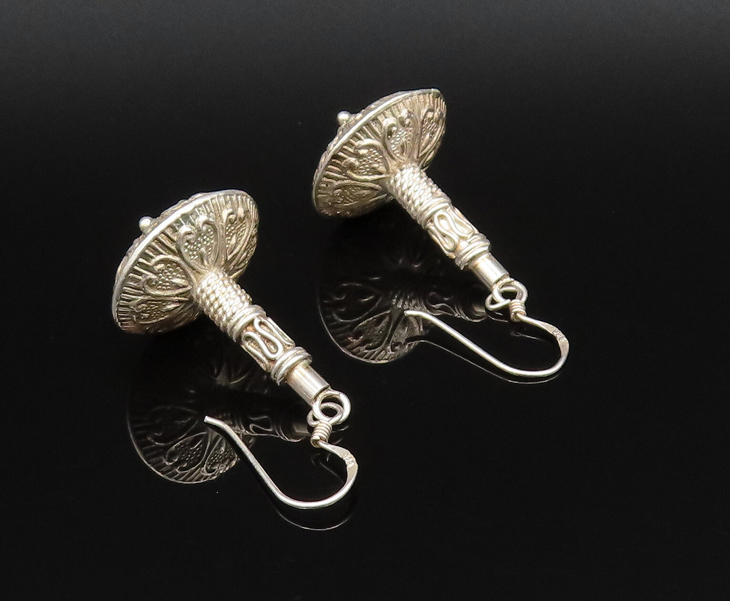 925 Silver  Vintage Wavy & Heart Pattern Oblate Dangle Earrings  EG12054