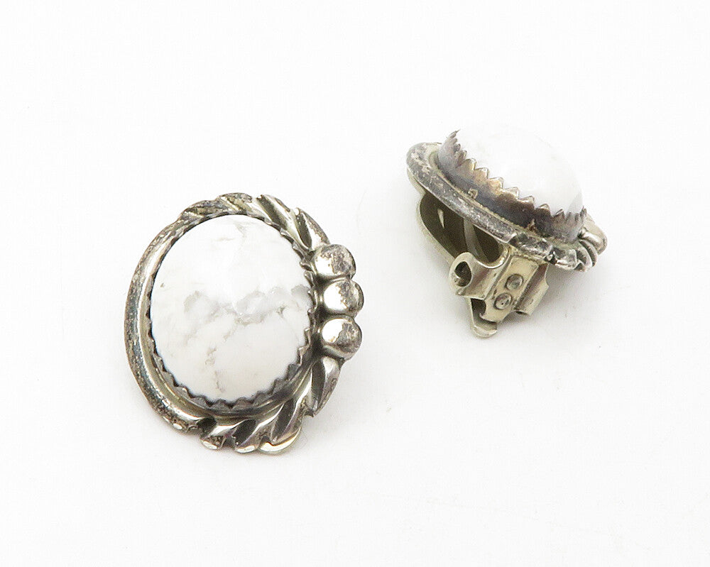 NAVAJO 925 Sterling Silver  Vintage Howlite Non Pierce Earrings  EG6471