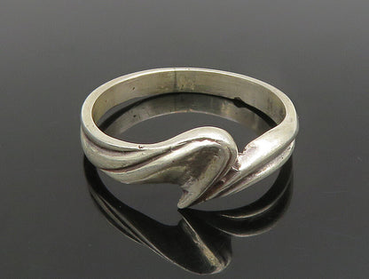 925 Sterling Silver  Vintage Fluted Wave Curved Band Ring Sz 9  RG24766