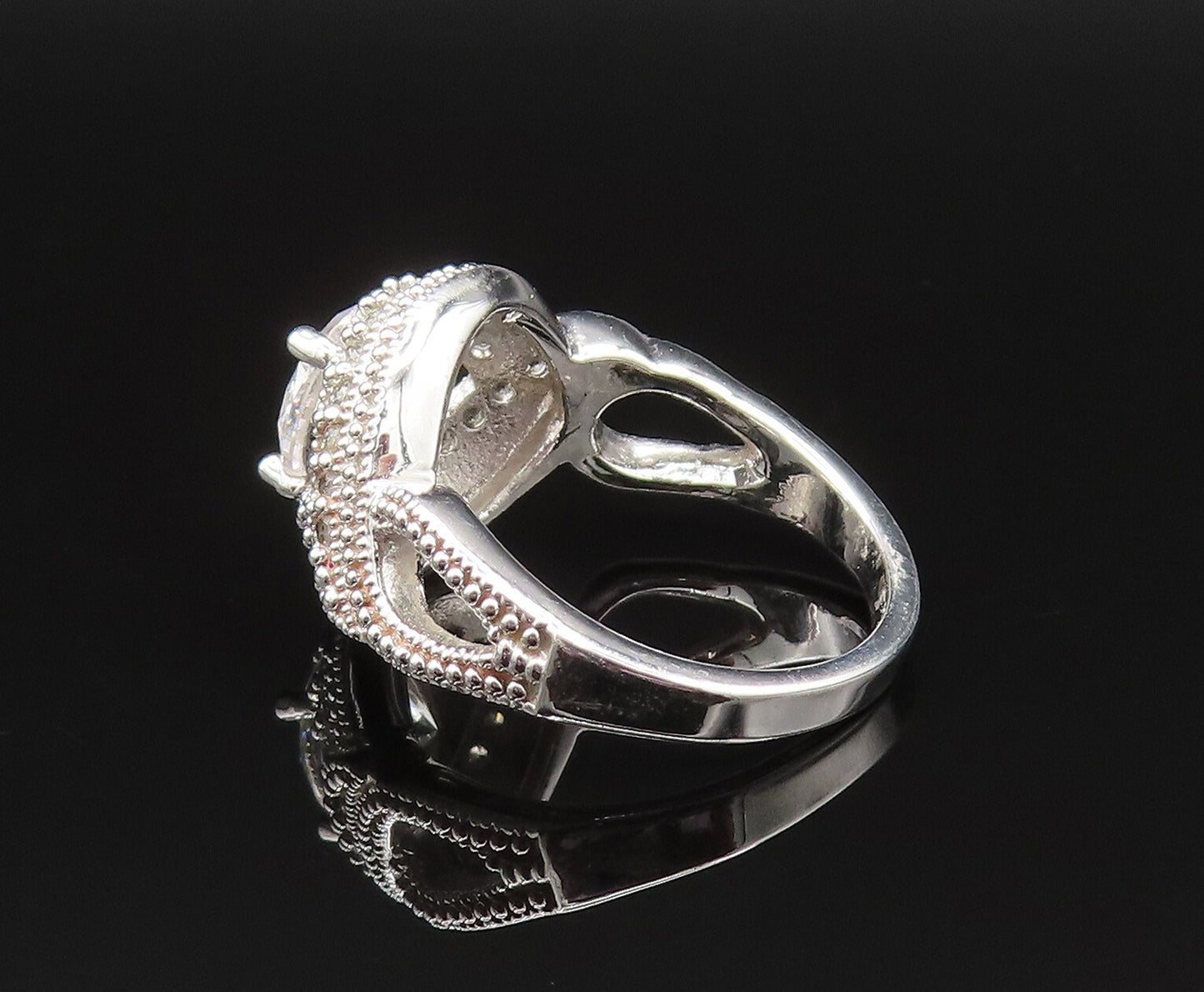 925 Sterling Silver  Vintage Infinity Knot Cubic Zirconia Ring Sz 7.5  RG25503