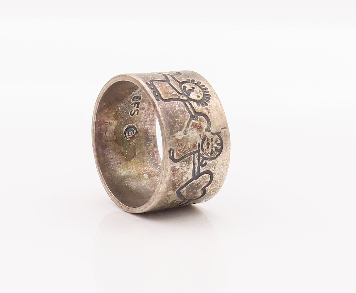 925 Sterling Silver Vintage Ring MEXICO Children Holding Hearts  Sz 8  RG28166