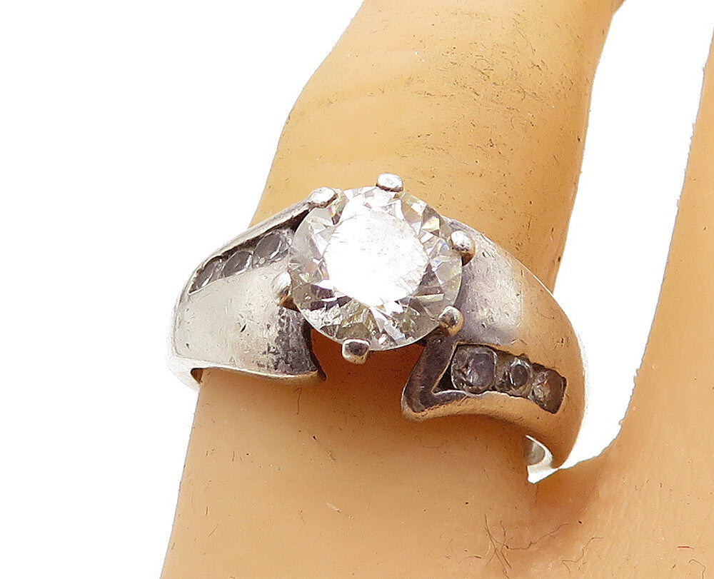 SETA 925 Silver  Vintage Cubic Zirconia Solitaire Accent Ring Sz 8.5  RG4725