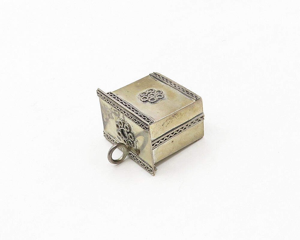 ISRAEL 925 Sterling Silver  Vintage Flower Detail Box Pendant (OPENS)  PT14101