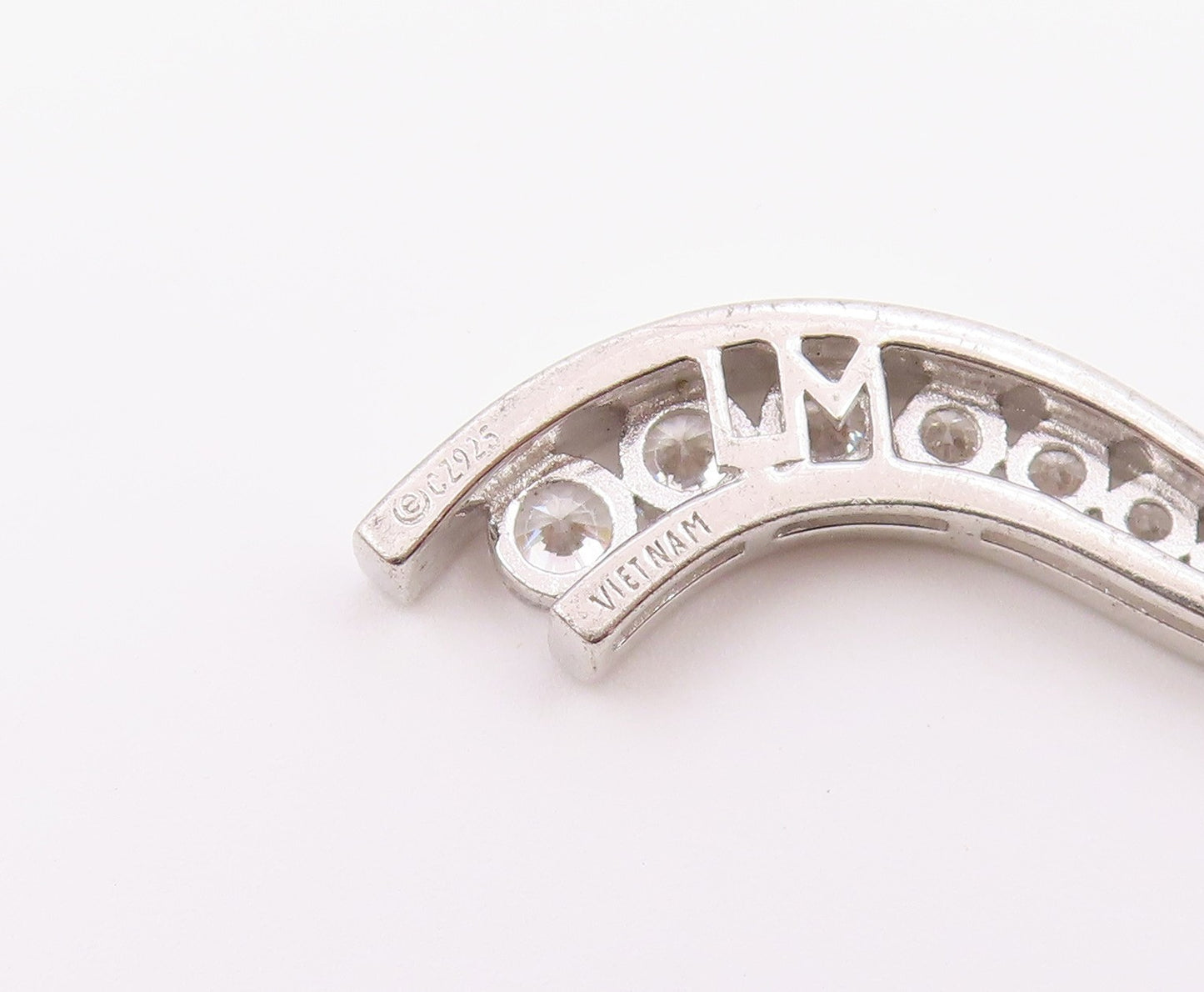 925 Sterling Silver  Vintage Graduated Cubic Zirconia Swirl Pendant  PT21244