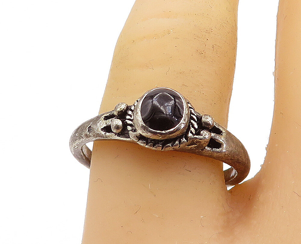 925 Sterling Silver  Vintage Black Onyx Twist Solitaire Ring Sz 8  RG5899