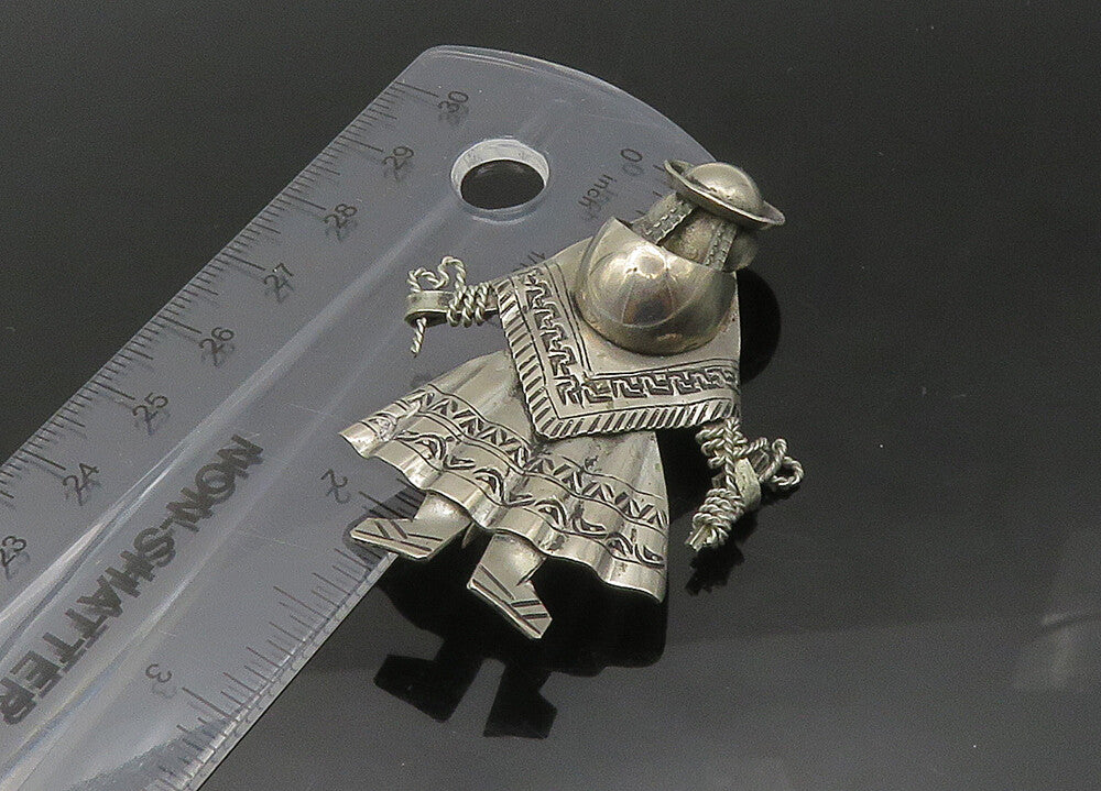 925 Sterling Silver  Vintage Shiny Etched Person In Poncho Brooch Pin  BP8671