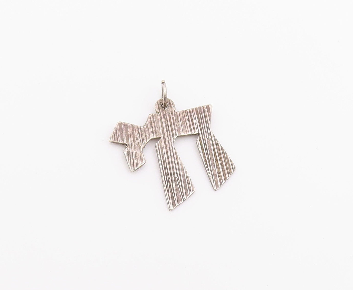 925 Sterling Silver Vintage Pendant Classic Textured Chai Hebrew Charm  PT26377
