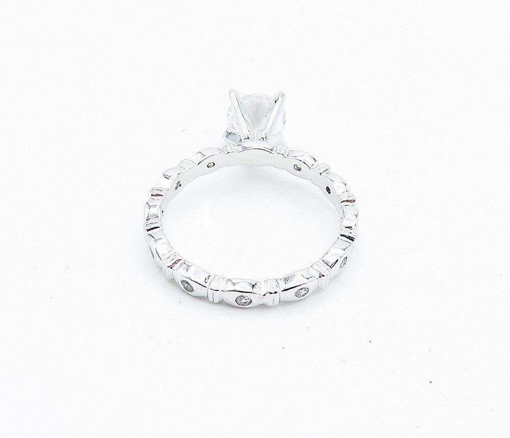 925 Sterling Silver  Cubic Zirconia Solitaire With Accents Ring Sz 8  RG5844