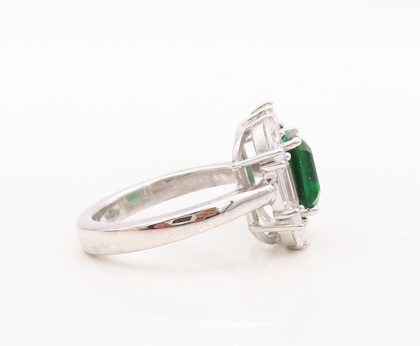 925 Sterling Silver Vintage Ring Square Green Halo White Topaz   Sz 7  RG30035
