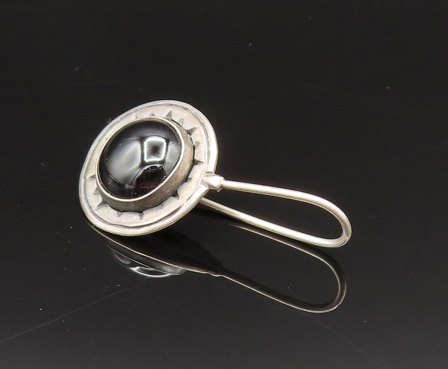 925 Sterling Silver  Vintage Black Onyx Etched Star Drop Earrings  EG11924