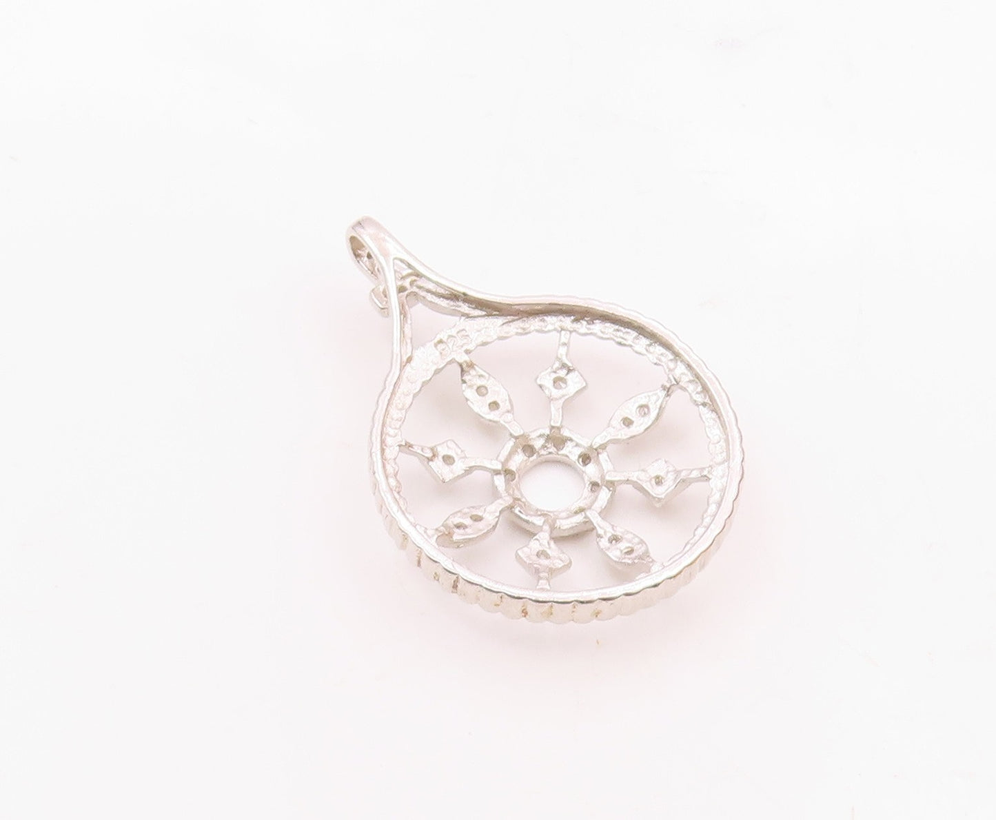 925 Sterling Silver  Vintage Genuine Diamonds Snowflake Motif Pendant  PT19468