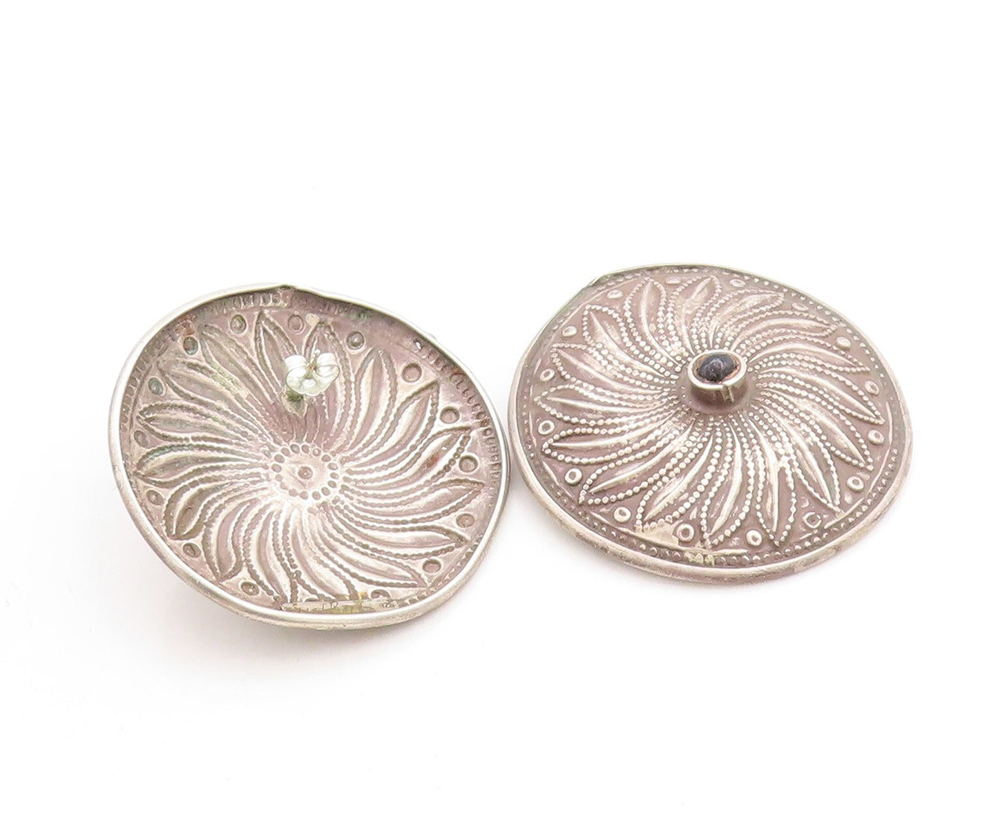 925 Sterling Silver Vintage Earrings SUDHA Dark Tone Carved Onyx Flower EG13272