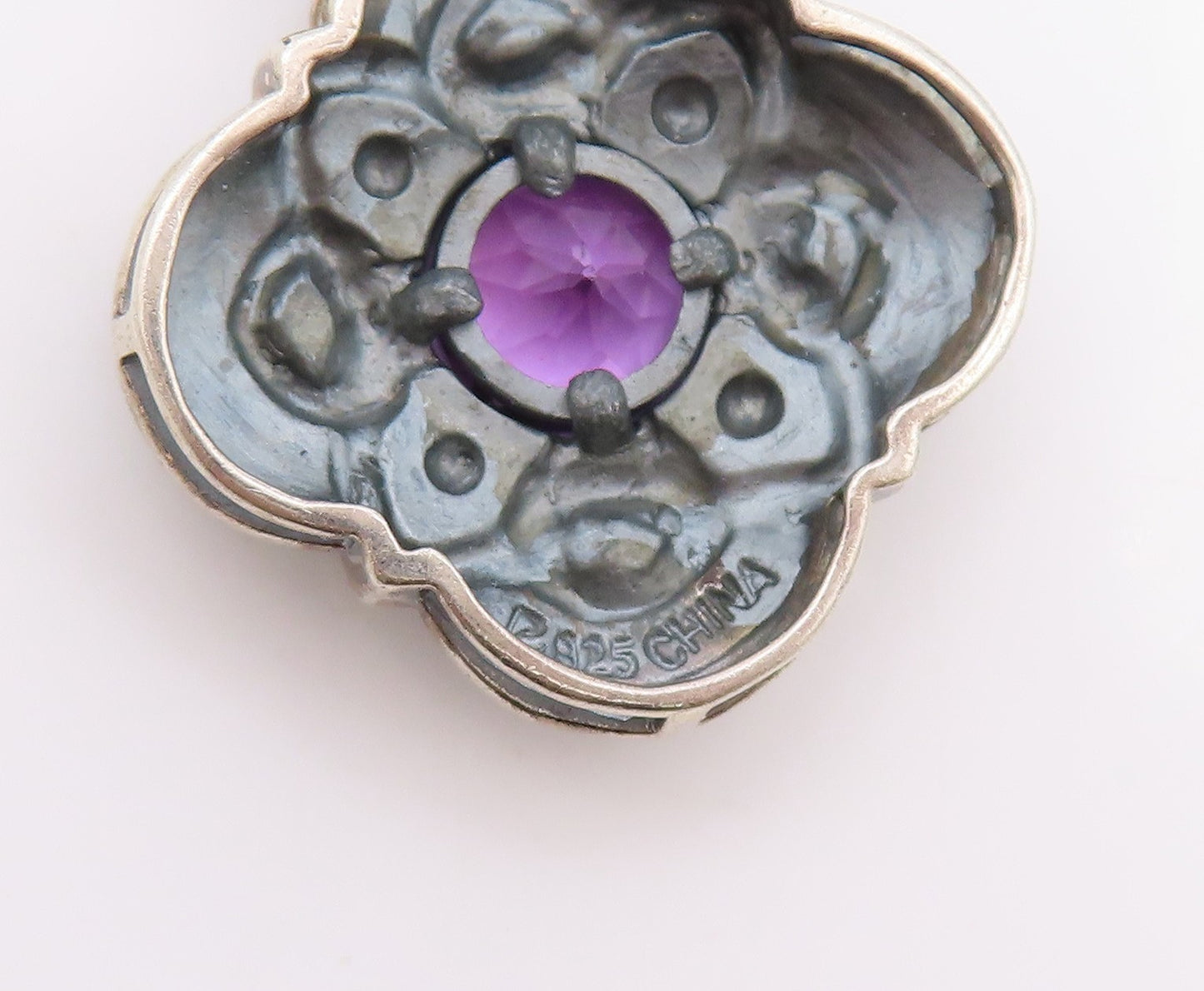 925 Sterling Silver Vintage Pendant Dark Tone Amethyst Floral Carved   PT24099