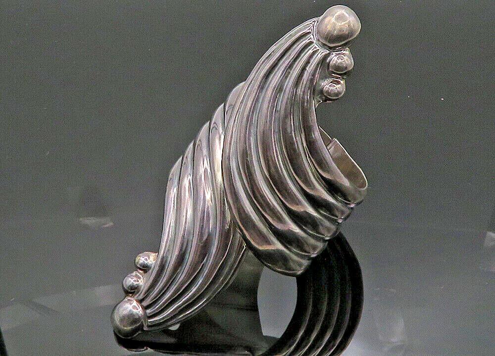 MEXICO 925 Sterling Silver  Vintage Heavy Fluted Bypass Cuff Bracelet  BT8121