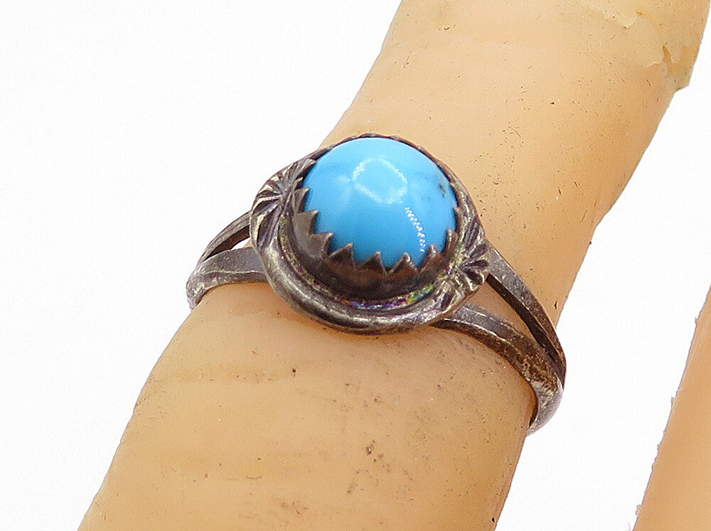 NAVAJO 925 Sterling Silver  Vintage Turquoise Solitaire Ring Sz 4.5  RG5102