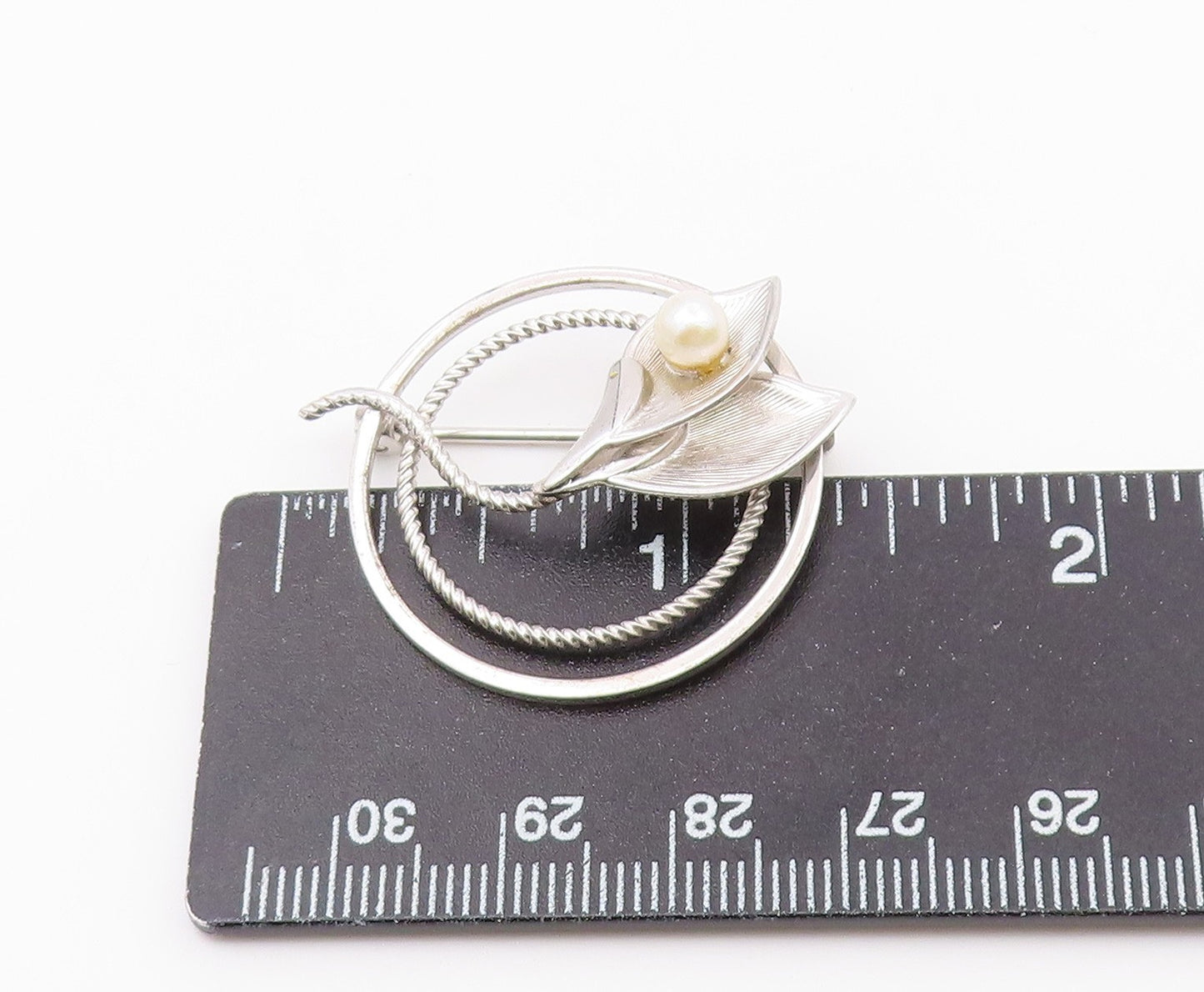 925 Sterling Silver  Vintage Shiny Pearl Flower Round Twist Brooch Pin  BP7445