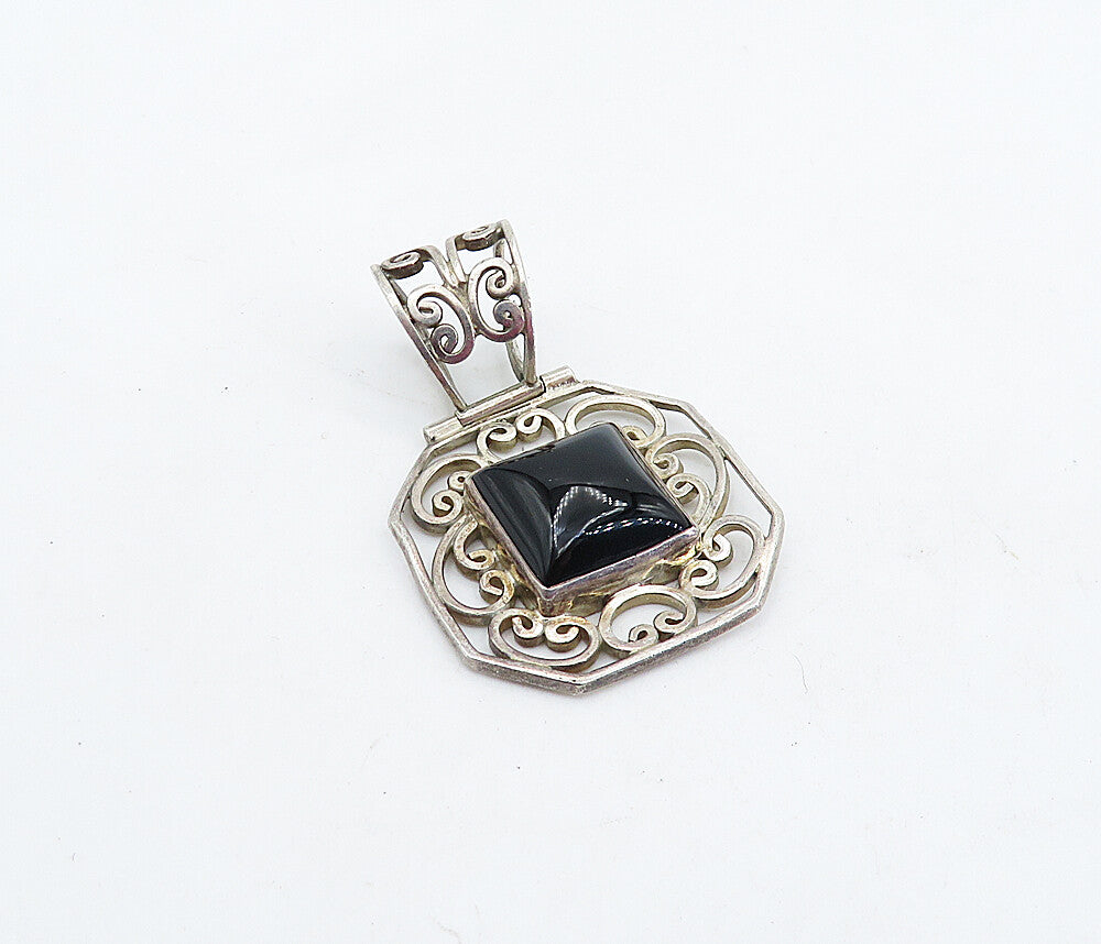 925 Sterling Silver  Vintage Cabochon Black Onyx Swirl Octagon Pendant  PT3856