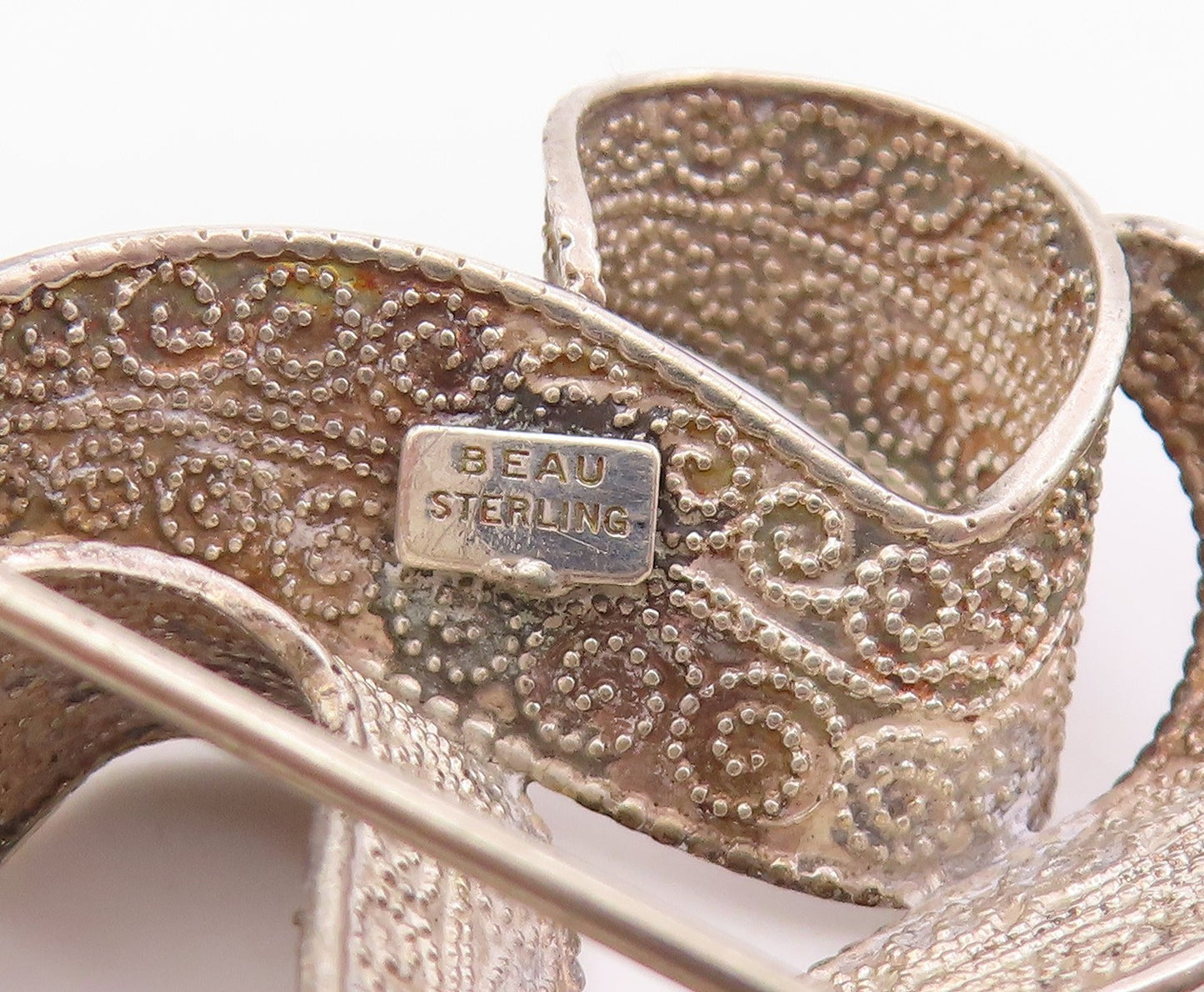 BEAU 925 Sterling Silver  Vintage Swirl Ribbon Design Brooch Pin  BP5767