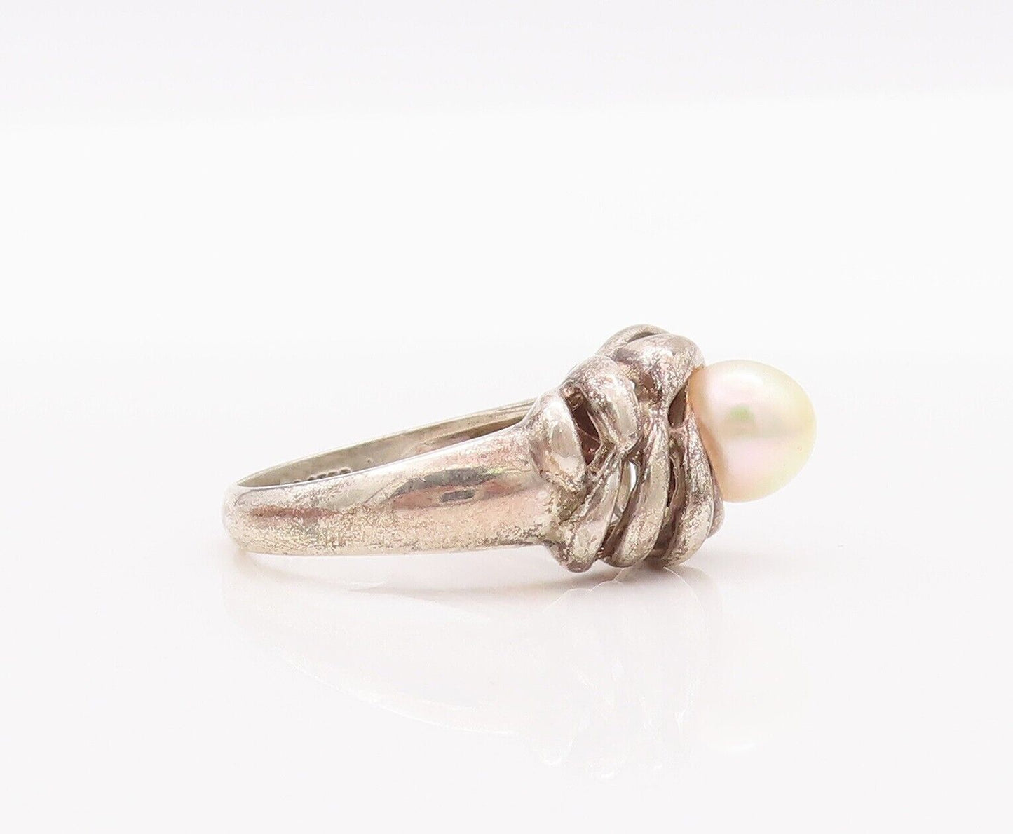 925 Sterling Silver Vintage Ring Cutout Swirled Neck Beaded Pearl  Sz 8  RG28290
