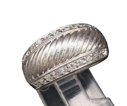 925 Silver  Vintage Ribbed Center & Cubic Zirconia Edge Ring Sz 7  RG25801
